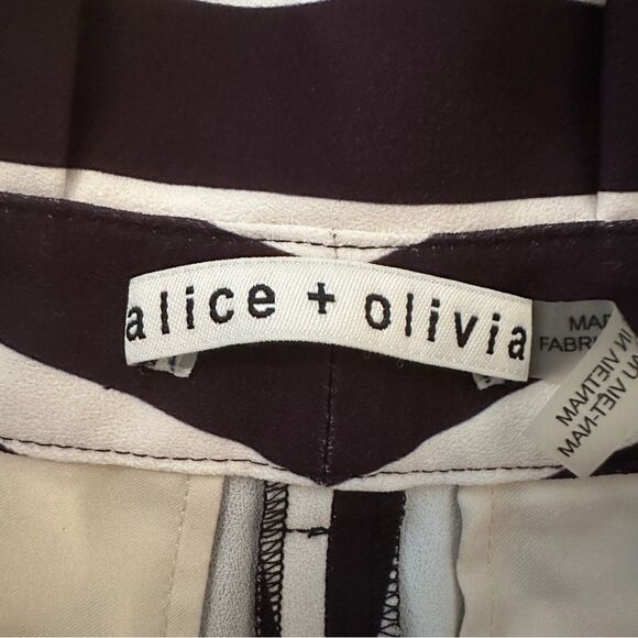 Alice + Olivia Paula Striped Wide Leg Pants - Picture 4 of 8